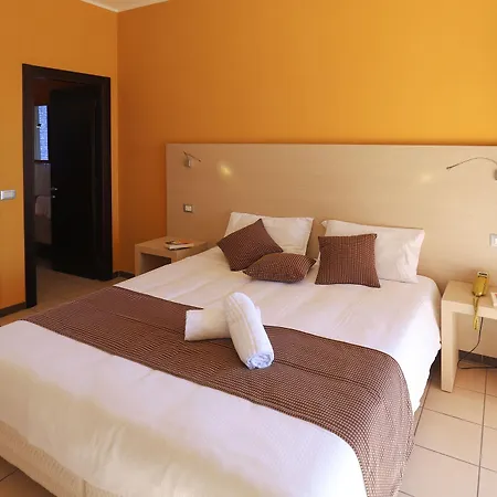 杰纳斯酒店 酒店 4*